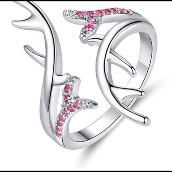 Gorgeous Silver Antlers Ring with delicate stones - Picture 3 of 6